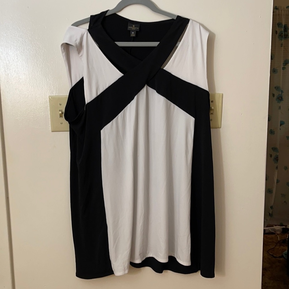 Black and white tunic